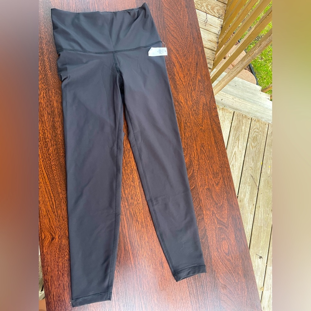 NWT Old Navy Powersoft 7/8 leggings